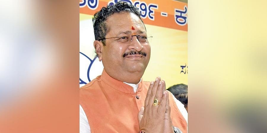 ಸ್ವಾಮೀಜಿಗಳು ರಾಜಕೀಯದಿಂದ ದೂರ ಉಳಿಯಬೇಕು: ಬಿಜೆಪಿ ಶಾಸಕ ಬಸನಗೌಡ ಪಾಟೀಲ್ ಯತ್ನಾಳ್
