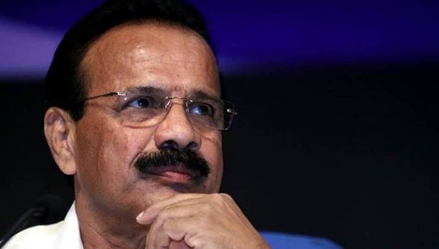 ಭಿನ್ನಮತ ಶಮನಕ್ಕೆ ಡಿವಿ ಸದಾನಂದ ಗೌಡಗೆ ಹೈಕಮಾಂಡ್ ಬುಲಾವ್; ಕಾಂಗ್ರೆಸ್ ಸೇರ್ಪಡೆಗೆ ಮುಹೂರ್ತ ಫಿಕ್ಸ್?