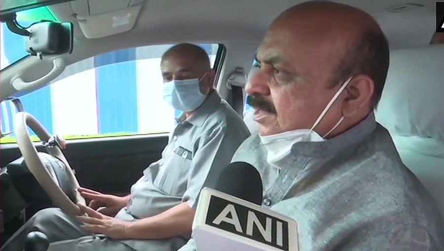 ದೆಹಲಿ ತಲುಪಿದ ಸಿಎಂ ಬಸವರಾಜ ಬೊಮ್ಮಾಯಿ: ಇಂದು ಮಧ್ಯಾಹ್ನ ಪ್ರಧಾನಿ ಮೋದಿ ಭೇಟಿ