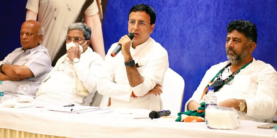 ಭ್ರಷ್ಟಾಚಾರ, ಪಕ್ಷಾಂತರ ಹಾಗೂ ಪೆಗಾಸಸ್ ಕದ್ದಾಲಿಕೆಯಿಂದ ರಾಜ್ಯ ಬಿಜೆಪಿ ಸರ್ಕಾರ ರಚನೆ: ಸುರ್ಜೆವಾಲ