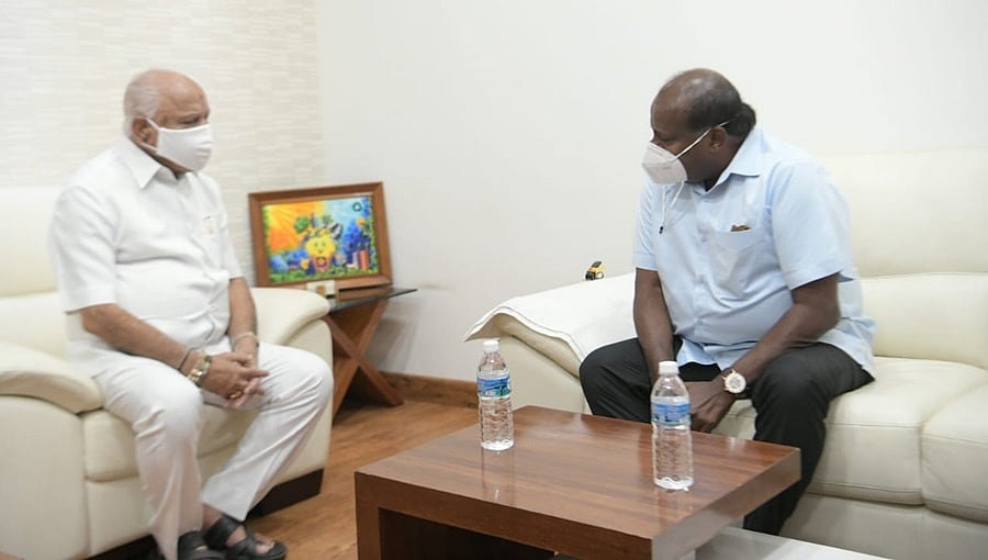 ಸಿಎಂ ಯಡಿಯೂರಪ್ಪ ಭೇಟಿಯಾದ ಹೆಚ್‌ಡಿಕೆ; ಕುತೂಹಲ ಕೆರಳಿಸಿದ ಮಾತುಕತೆ