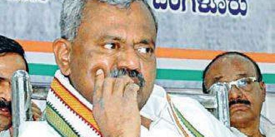 ನಕಲಿ ಫೇಸ್ ಬುಕ್ ಖಾತೆ ತೆರೆದು ಬಿಜೆಪಿ ವಿರುದ್ಧ ಪೋಸ್ಟ್: ಸಚಿವ ಸೋಮಶೇಖರ್ ಆಪ್ತ ಸಹಾಯಕನಿಂದ ದೂರು ದಾಖಲು