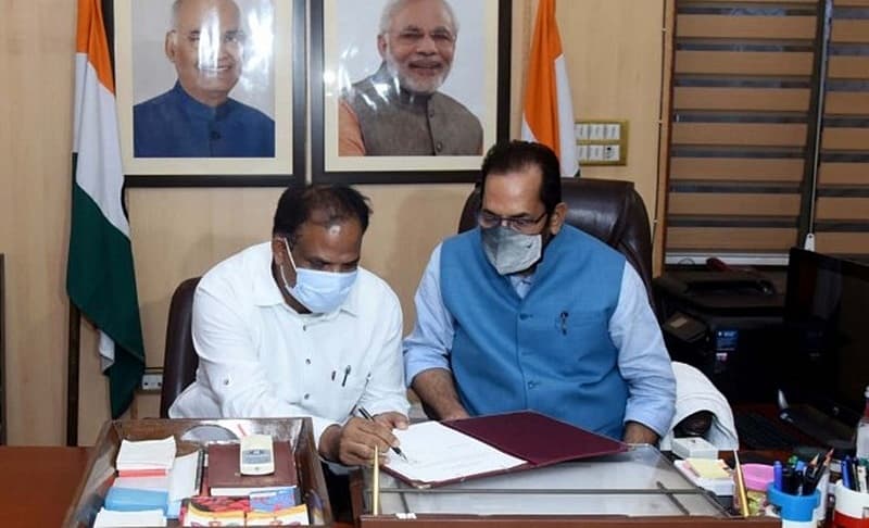 ಕೇಂದ್ರ ಅಲ್ಪಸಂಖ್ಯಾತ ವ್ಯವಹಾರಗಳ ರಾಜ್ಯ ಸಚಿವ ಜಾನ್ ಬರ್ಲ