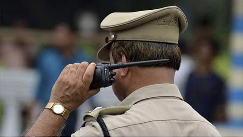 ಬೇಲ್ ಮೇಲೆ ಹೊರಬಂದಿದ್ದ ವ್ಯಕ್ತಿಯಿಂದ ಪತ್ನಿಯ ಕೊಲೆ: ಮೂವರು ಅಧಿಕಾರಿಗಳು ಅಮಾನತು