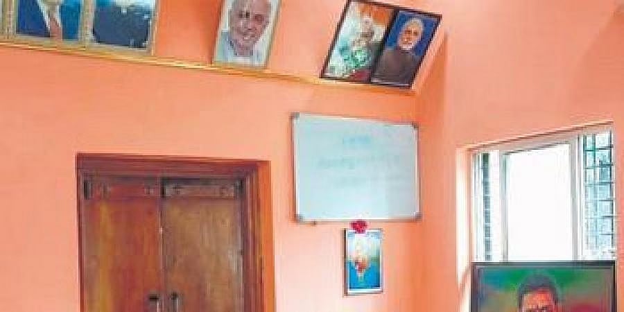 ಹಾಸನ: ನಗರ ಸಭೆ ಕೌನ್ಸಿಲ್ ನಲ್ಲಿ ದೇವೇಗೌಡರ ಭಾವಚಿತ್ರ ತೆರವು; ಬಿಜೆಪಿ-ಜೆಡಿಎಸ್ ಕೌನ್ಸಿಲರ್ ಗಳ ನಡುವೆ ವಾಗ್ವಾದ!
