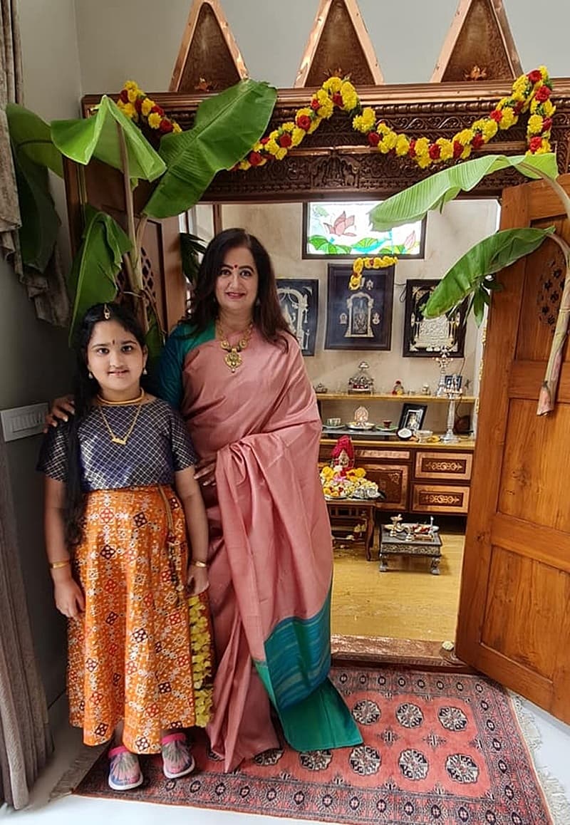 ಸುಮಲತಾ ಅಂಬರೀಷ್ ತಮ್ಮ ಮನೆ ಮಹಾಲಕ್ಷ್ಮಿಯ ಫೋಟೋ ಹಂಚಿಕೊಂಡಿದ್ದಾರೆ
