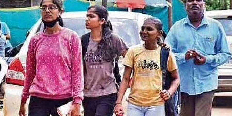 ಕಾಲೇಜುಗಳು ಪುನರಾರಂಭ ಬಳಿಕ ದಕ್ಷಿಣ ಕನ್ನಡದಲ್ಲಿ 600 ವಿದ್ಯಾರ್ಥಿಗಳಲ್ಲಿ ಕೋವಿಡ್ ಪಾಸಿಟಿವ್!
