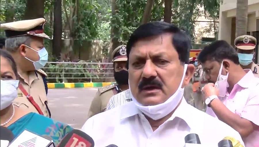 ಮೈಸೂರು ಗ್ಯಾಂಗ್ ರೇಪ್ ಪ್ರಕರಣವನ್ನು ಗಂಭೀರವಾಗಿ ಪರಿಗಣಿಸಿದ್ದೇವೆ, ಆರೋಪಿಗಳ ಪತ್ತೆಗೆ ಪೊಲೀಸರ ತನಿಖೆ: ಗೃಹ ಸಚಿವ ಆರಗ ಜ್ಞಾನೇಂದ್ರ