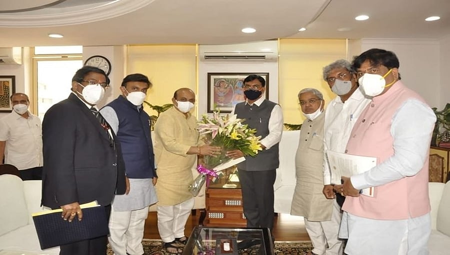 ಪ್ರತಿದಿನ 5 ಲಕ್ಷ ಡೋಸ್ ಕೋವಿಡ್ ಲಸಿಕೆ ನೀಡುವುದು ನಮ್ಮ ಗುರಿ: ಕೇಂದ್ರಕ್ಕೆ ಸಿಎಂ ಬೊಮ್ಮಾಯಿ ಹೇಳಿಕೆ