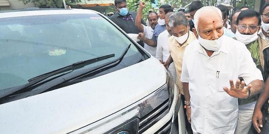 ತವರು ಜಿಲ್ಲೆ ಶಿವಮೊಗ್ಗದಲ್ಲಿ ಮಾಜಿ ಸಿಎಂ ಯಡಿಯೂರಪ್ಪ'ಗೆ ಅದ್ಧೂರಿ ಸ್ವಾಗತ