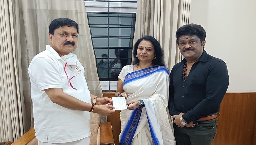 ಮೈಸೂರು ಗ್ಯಾಂಗ್ ರೇಪ್ ಪ್ರಕರಣ: ನಟ ಜಗ್ಗೇಶ್‌ ರಿಂದ ಪೊಲೀಸರಿಗೆ 1 ಲಕ್ಷ ರೂ. ಬಹುಮಾನ!