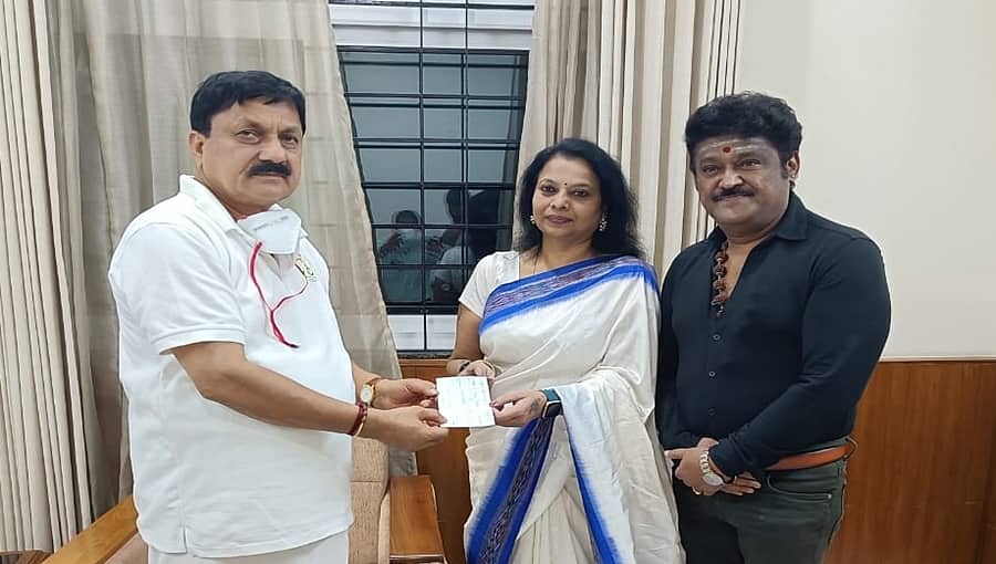 ಮೈಸೂರು ಗ್ಯಾಂಗ್ ರೇಪ್ ಪ್ರಕರಣ: ನಟ ಜಗ್ಗೇಶ್ ರಿಂದ ಪೊಲೀಸರಿಗೆ 1 ಲಕ್ಷ ರೂ. ಬಹುಮಾನ!