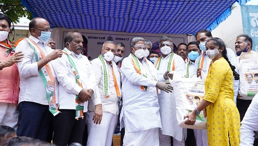 ಯಡಿಯೂರಪ್ಪನವರಿಗೆ ಮುಂಬಾಗಿಲಿಂದ ಬಂದು ಗೊತ್ತೇ ಇಲ್ಲ, ಅವರಿಗೆ ಮದುವೆ ಊಟ ಮಾಡಿ ಗೊತ್ತಿಲ್ಲ, ಬರೀ ತಿಥಿ ಊಟ ಮಾಡೋದು: ಸಿದ್ದರಾಮಯ್ಯ