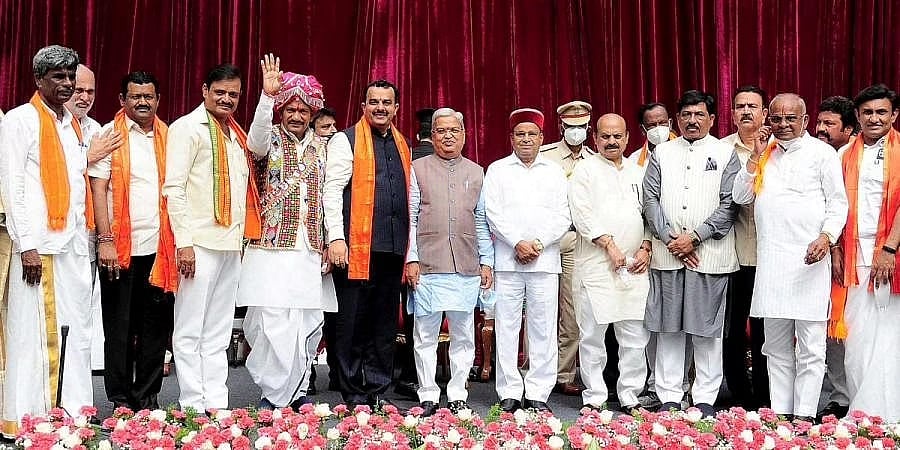 ನೂತನ ಸಚಿವರಿಗಿಂದು ಖಾತೆ ಹಂಚಿಕೆ: ಎಲ್ಲರ ಚಿತ್ತ ದೆಹಲಿಯತ್ತ