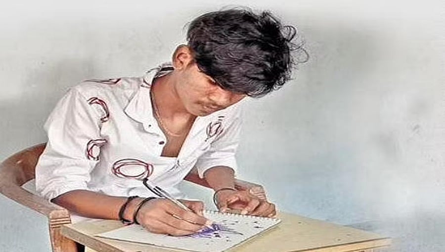 ಕಲಾವಿದನ ಪೆನ್-ಪೆನ್ಸಿಲ್ ನಲ್ಲಿ ಮೂಡುವ ಚಿತ್ತಾರ: ಉಡುಪಿಯ ಕಣ್ಮಣಿ ಈ ಶಿವರಾಜ್!