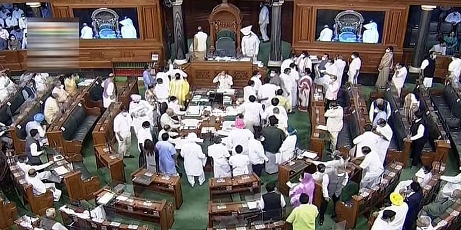 ಪ್ರತಿಪಕ್ಷಗಳ ಗದ್ದಲದ ನಡುವೆ ಲೋಕಸಭೆಯಲ್ಲಿ ಸಂವಿಧಾನ ತಿದ್ದುಪಡಿ ಮಸೂದೆ ಅಂಗೀಕಾರ