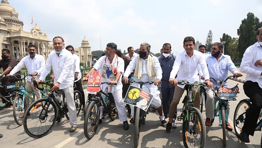 ವಿಧಾನಸಭೆ ಕಲಾಪ ವೇಳೆ ಜನಾರ್ದನ ಹೊಟೇಲ್ ಇಡ್ಲಿ-ದೋಸೆ ಬೆಲೆ ಬಿಸಿಬಿಸಿ ಚರ್ಚೆಗೆ ಗ್ರಾಸ