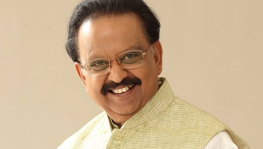 ಗಾನ ಗಂಧರ್ವ ಎಸ್ ಪಿಬಿ ಪ್ರಥಮ ಪುಣ್ಯತಿಥಿ: ಗಣ್ಯರು, ಕಲಾವಿದರಿಂದ ಸ್ಮರಣೆ, ಗಾನಗಾರುಡಿಗನಿಗೆ ಭಕ್ತಿಯ ನಮನ