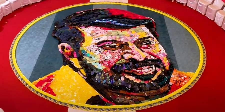 ನಟ ಮಮ್ಮೂಟಿ 70ನೇ ಹುಟ್ಟುಹಬ್ಬಕ್ಕೆ 600 ಮೊಬೈಲ್ ಬಳಸಿ ದೈತ್ಯ ಭಾವಚಿತ್ರ ರಚಿಸಿದ ಕೇರಳ ಕಲಾವಿದ