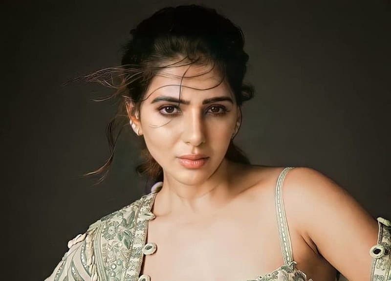 “ನಾವು ಒತ್ತಡದ ಜಗತ್ತಿನಲ್ಲಿ ಜೀವಿಸಿದ್ದೇವೆ. ಸಾಮಾಜಿಕ ಮಾಧ್ಯಮಗಳು ಸೇರಿದಂತೆ ಹೆಚ್ಚಿನ ಮಂದಿಯ ಗಮನ ನಮ್ಮತ್ತ ಕೇಂದ್ರೀಕರಿಸಿದೆ. ನಮ್ಮ ಮೇಲೆ ಹೆಚ್ಚು ಗಮನ ಕೇಂದ್ರೀಕರಿಸಿರುವುದರಿಂದ ನಮ್ಮ ಆತಂಕ, ದೌರ್ಬಲ್ಯ, ಸಂಕಟಗಳ ಬಗ್ಗೆ ಮಾತನಾಡಲು ಮುಜುಗರವಾಗುತ್ತದೆ. ಈ ದಿನಗಳಲ್ಲಿ ಪರಿಪೂರ್ಣವಾಗಿ ಬದುಕುವುದು ತುಂಬಾ ಕಷ್