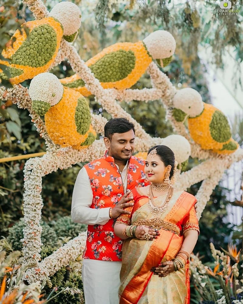 ಇತ್ತೀಚೆಗೆ ಬೆಂಗಳೂರಿನಲ್ಲಿ ಗ್ರೀನ್ ಥೀಮ್ ನಲ್ಲಿ ವಿನ್ಯಾಸಗೊಳಿಸಿದ ವೇದಿಕೆ ಮಧ್ಯೆ ಸುಂದರ ಅಲಂಕಾರ ಮಾಡಿ ಅಮೂಲ್ಯ ಸೀಮಂತರ ಕಾರ್ಯಕ್ರಮ ಸಂಭ್ರಮದಿಂದ ನೆರವೇರಿತು.(ಫೋಟೋ ಕೃಪೆ-ಅಮೂಲ್ಯ ಫೇಸ್ ಬುಕ್ ಪೇಜ್)