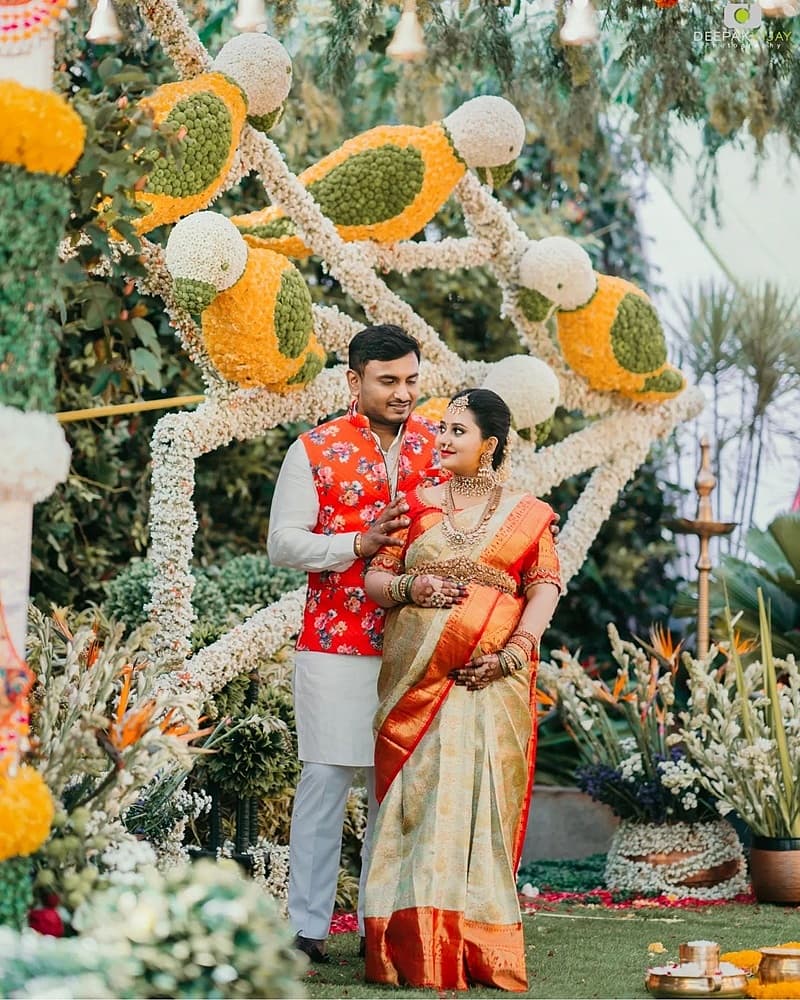 ನಾಯಕಿಯಾಗಿ ಬಣ್ಣ ಹಚ್ಚುತ್ತಿರುವಾಗಲೇ ಬೆಂಗಳೂರು ಮೂಲದ ಉದ್ಯಮಿ, ರಾಜಕಾರಣಿ ಸತ್ಯನಾರಾಯಣ ಅವರ ಮಗ ಜಗದೀಶ್ ಆರ್ ಚಂದ್ರ ಅವರನ್ನು 5 ವರ್ಷಗಳ ಹಿಂದೆ ಮದುವೆಯಾಗಿದ್ದರು.ನಂತರ ಚಿತ್ರರಂಗದಿಂದ ದೂರ ಸರಿದರು.(ಫೋಟೋ ಕೃಪೆ-ಅಮೂಲ್ಯ ಫೇಸ್ ಬುಕ್ ಪೇಜ್)