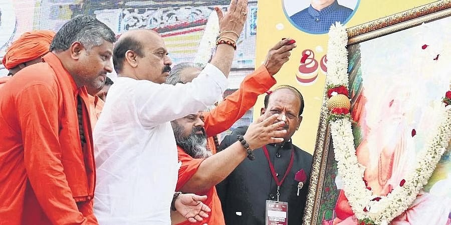 ದ್ವಾಪರಯುಗದಲ್ಲಿ ಶ್ರೀರಾಮಚಂದ್ರನಿದ್ದಂತೆ, ಕಲಿಯುಗದಲ್ಲಿ ನ್ಯಾಯಕ್ಕಾಗಿ ಸಿಎಂ ಬೊಮ್ಮಾಯಿ‌ ನಿಂತಿದ್ದಾರೆ: ಸಚಿವ ಶ್ರೀರಾಮುಲು
