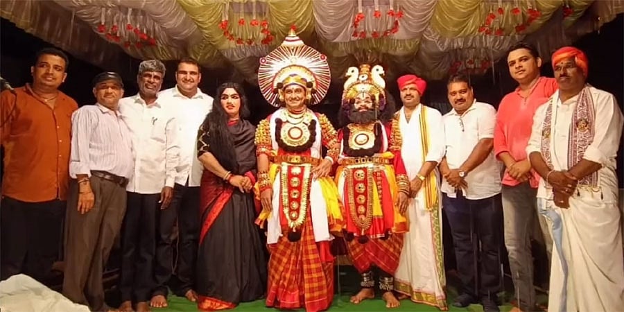 ಯಕ್ಷಗಾನ ವೇಷಭೂಷಣ ಧರಿಸಿ, ಹೆಜ್ಜೆ ಹಾಕಿದ ಸಚಿವ ಸುಧಾಕರ್