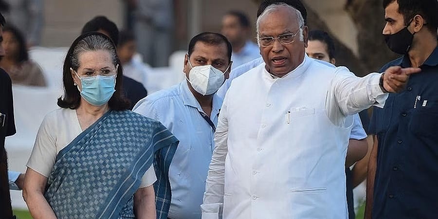 ಸೋನಿಯಾ ಗಾಂಧಿ ನನ್ನ ಹೆಸರನ್ನು ಸೂಚಿಸಿದ್ದು ವದಂತಿಯಷ್ಟೇ; ಕೆಲವರಿಂದ ಪಕ್ಷಕ್ಕೆ ಮಸಿ ಬಳಿಯುವ ಯತ್ನ: ಮಲ್ಲಿಕಾರ್ಜುನ ಖರ್ಗೆ ಸ್ಪಷ್ಟನೆ