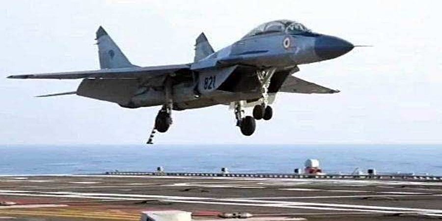 MiG-29K ಯುದ್ಧ ವಿಮಾನ ಗೋವಾದಲ್ಲಿ ಪತನ, ಪೈಲಟ್ ಪ್ರಾಣಾಪಾಯದಿಂದ ಪಾರು
