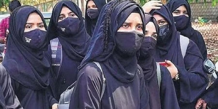 ಹಿಜಾಬ್ ವಿವಾದ: ಸುಪ್ರೀಂ ಕೋರ್ಟ್ ನ ಭಿನ್ನ ತೀರ್ಪಿನಿಂದ ಉಡುಪಿ ವಿದ್ಯಾರ್ಥಿನಿಯರಲ್ಲಿ ಭರವಸೆಯ ಆಶಾಕಿರಣ