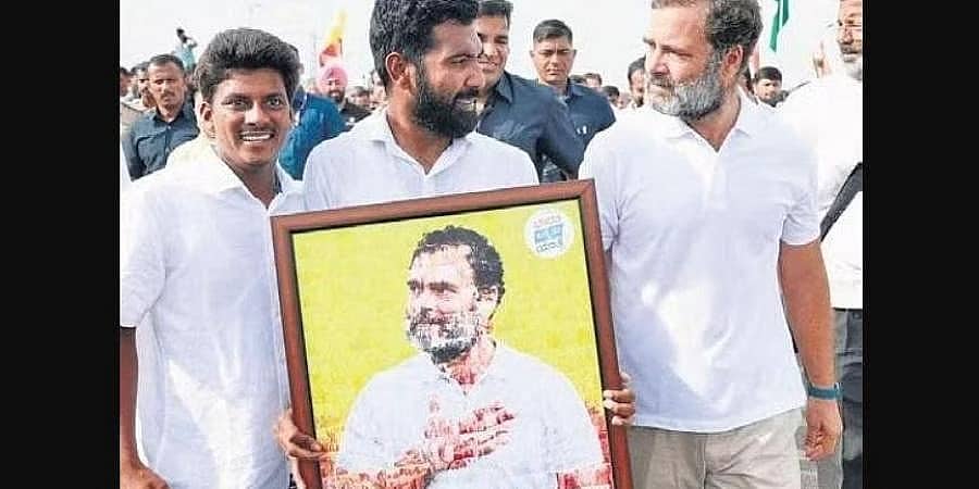 ಭಾರತ್ ಜೋಡೋ ಯಾತ್ರೆ: ಕಡಲೆಕಾಯಿ, ಬುದ್ಧನ ಪ್ರತಿಮೆ ಸೇರಿದಂತೆ ರಾಹುಲ್ ಗಾಂಧಿಗೆ ಉಡುಗೊರೆಗಳ ಸುರಿಮಳೆ!