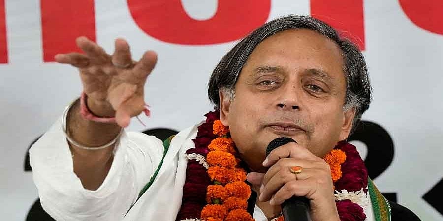 'ರೋಗಗ್ರಸ್ಥ ಮನಸ್ಸುಗಳು': ಮಹಿಳೆಯೊಂದಿಗಿರುವ ಫೋಟೋ ಟ್ರೋಲ್; ಕಿಡಿಕಾರಿದ ಶಶಿ ತರೂರ್