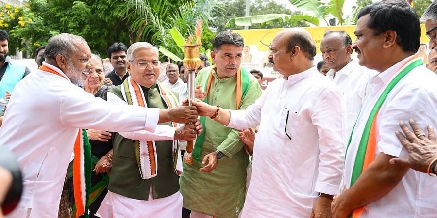 ಕಿತ್ತೂರು ಚೆನ್ನಮ್ಮ ವಿಜಯ ಜ್ಯೋತಿ ಯಾತ್ರೆಗೆ ಸಿಎಂ ಬೊಮ್ಮಾಯಿ ಚಾಲನೆ