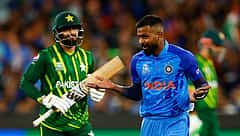 Asia Cup 2025: ಭಾರತ-ಪಾಕಿಸ್ತಾನ ನಡುವೆ ಹೈವೋಲ್ಟೇಜ್ ಘರ್ಷಣೆಗೆ ಟೀಂ ಇಂಡಿಯಾ ಮಾಜಿ ಆಟಗಾರ ವಿರೋಧ
