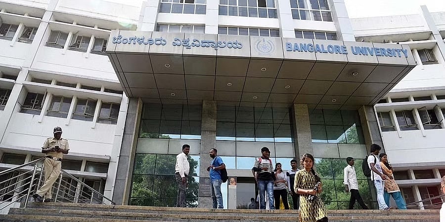 ವಿಶ್ವವಿದ್ಯಾಲಯದ ಹಾಸ್ಟೆಲ್ ನಲ್ಲಿರುವ ಅನಧಿಕೃತ ವಿದ್ಯಾರ್ಥಿಗಳನ್ನು ಹೊರ ಹಾಕಿ: ಬೆಂಗಳೂರು ವಿವಿ ಸೂಚನೆ