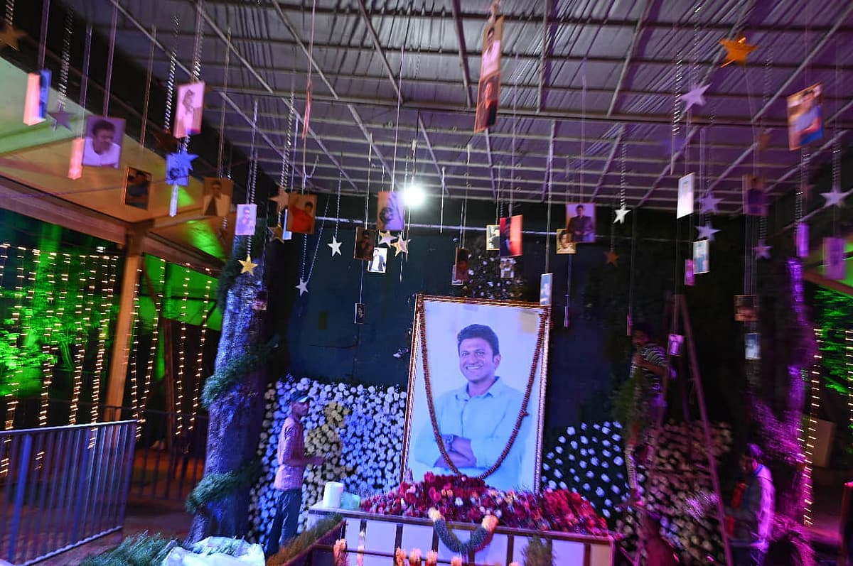 ಕಂಠೀರವ ಸ್ಟುಡಿಯೋದಲ್ಲಿರುವ ಪುನೀತ್ ರಾಜ್ ಕುಮಾರ್ ಸಮಾಧಿ