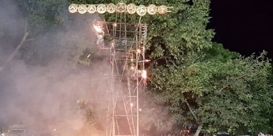 ದಸರಾ: ಛತ್ತೀಸ್ಗಢದಲ್ಲಿ ಸುಟ್ಟುಹೋಗದೆ ಉಳಿದ ರಾವಣನ 10 ತಲೆಗಳು.. ಗುಮಾಸ್ತನಿಗೆ ಶಿಕ್ಷೆ