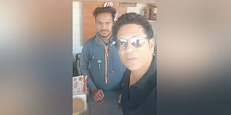 ಕುಂದಾನಗರಿಗೆ ಕ್ರಿಕೆಟ್ ದೇವರು.. ಬೆಳಗಾವಿ ಚಹಾ ಸವಿದ ಸಚಿನ್ ತೆಂಡೂಲ್ಕರ್!