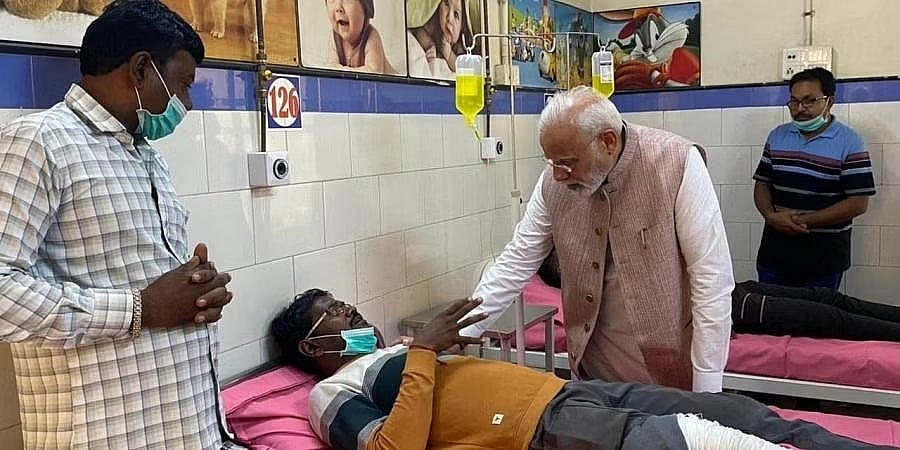 ಗುಜರಾತ್ ಸೇತುವೆ ದುರಂತ: ಆಸ್ಪತ್ರೆಗೆ ಭೇಟಿ ನೀಡಿ ಗಾಯಗೊಂಡವರ ಆರೋಗ್ಯ ವಿಚಾರಿಸಿದ ಪ್ರಧಾನಿ ಮೋದಿ
