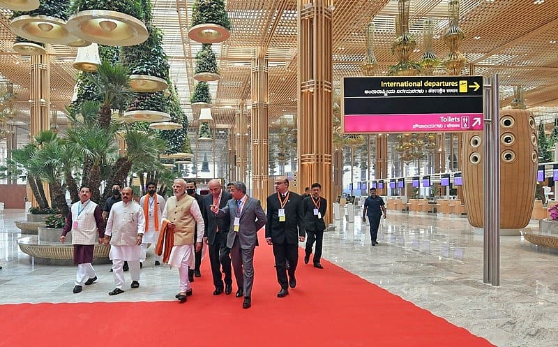 ಬೆಂಗಳೂರು ಅಂತಾರಾಷ್ಟ್ರೀಯ ವಿಮಾನ ನಿಲ್ದಾಣದಲ್ಲಿ ಪ್ರಧಾನಿ ಮೋದಿ ಟರ್ಮಿನಲ್ -2 ನ್ನು ಮೋದಿ ಉದ್ಘಾಟಿಸಿದರು