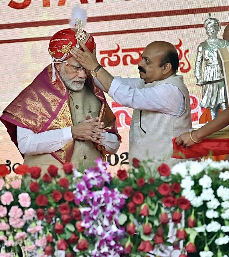 ಒಬ್ಬ ವಿಕಾಸಪುರುಷನ ಪ್ರತಿಮೆಯನ್ನು ಮತ್ತೊಬ್ಬ ವಿಕಾಸ ಪುರುಷ ಅನಾವರಣಗೊಳಿಸಿದ್ದು ದೈವ ಇಚ್ಛೆಯಾಗಿದ್ದು, ಕೆಂಪೇಗೌಡರ ಮಾದರಿಯಲ್ಲಿ ಮೋದಿ ಸಹ ವಿಕಾಸ ಪುರುಷ ಎಂದು ಸಿಎಂ ಬಸವರಾಜ ಬೊಮ್ಮಾಯಿ ಬಣ್ಣಿಸಿದ್ದಾರೆ.