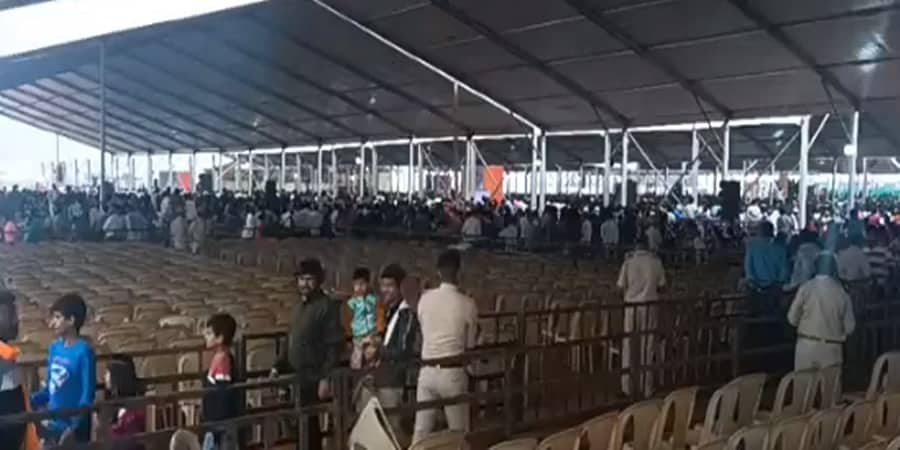 ಪ್ರಧಾನಿ ಮೋದಿ ಕಾರ್ಯಕ್ರಮದಲ್ಲಿ ಕುರ್ಚಿಗಳು ಖಾಲಿ ಖಾಲಿ; ವಿಡಿಯೋ ಹಂಚಿಕೊಂಡು ಬಿಜೆಪಿ ಟೀಕಿಸಿದ ಕಾಂಗ್ರೆಸ್