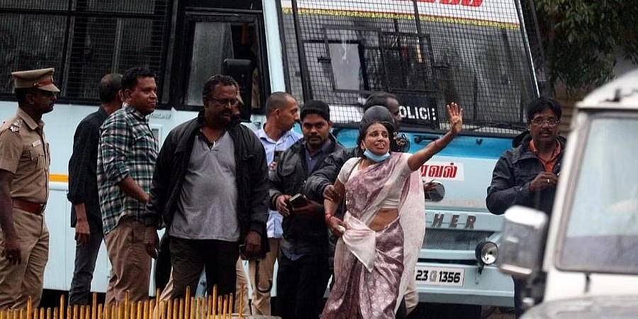 ರಾಜೀವ್ ಗಾಂಧಿ ಹಂತಕರ ಬಿಡುಗಡೆ ಬಗ್ಗೆ ಕೇಂದ್ರ ಮೌನ; "ಉಗ್ರರೊಂದಿಗೆ ರಾಜಿ" ಎಂದ ಕಾಂಗ್ರೆಸ್
