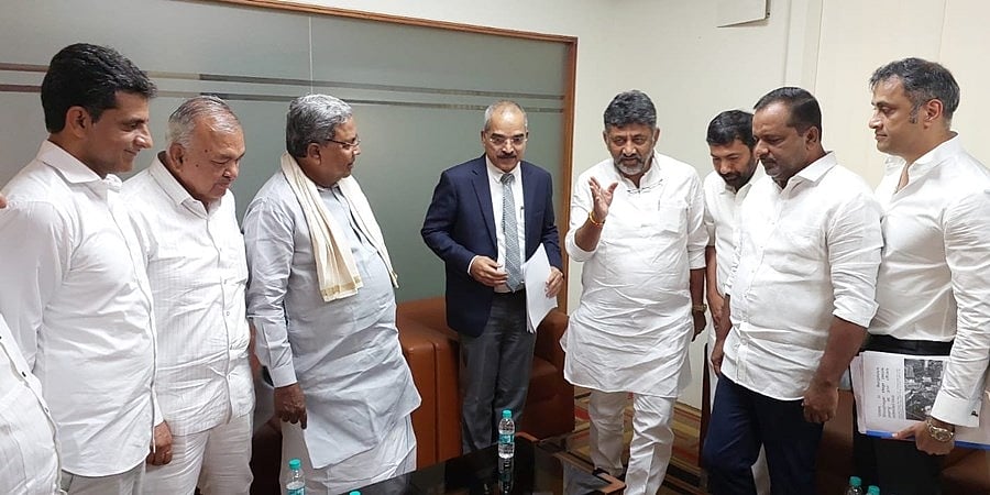 ವೋಟರ್ ಐಡಿ ಹಗರಣ: ಕಾಂಗ್ರೆಸ್ ನಾಯಕರಿಂದ ನಗರ ಪೊಲೀಸ್ ಆಯುಕ್ತರಿಗೆ ದೂರು ಸಲ್ಲಿಕೆ