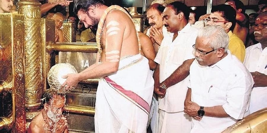 ಮಂಡಲ ಪೂಜಾ ಋತು: ಭಕ್ತರ ತೀರ್ಥಯಾತ್ರೆಗೆ ಬಾಗಿಲು ತೆರೆದ ಶಬರಿಮಲೆ ಅಯ್ಯಪ್ಪನ ಸನ್ನಿಧಿ, ಯಾತ್ರಿಗಳು ಪುಳಕಿತ