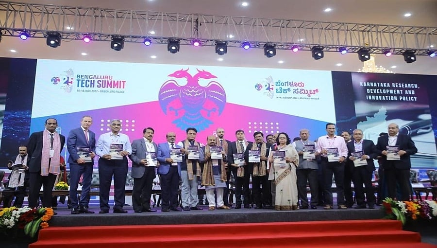 ಬೆಂಗಳೂರು ಟೆಕ್ ಸಮ್ಮಿಟ್ 2022: ಇನ್ಫೋಸಿಸ್, ಇಂಟೆಲ್ಗೆ 'ಕರ್ನಾಟಕ ಐಟಿ ರತ್ನ' ಪ್ರಶಸ್ತಿ ಪ್ರದಾನ