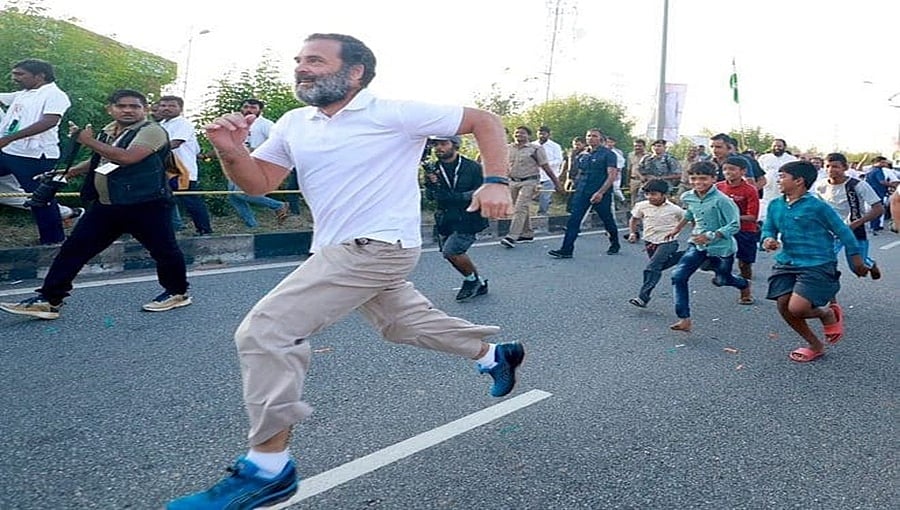 ರಾಹುಲ್ ಗಾಂಧಿ ರಸ್ತೆಯಲ್ಲಿ ಘರ್ಜಿಸುವ ಹುಲಿ; ಹಿಂಬದಿಯ ಸೀಟ್ ಡ್ರೈವಿಂಗ್ ಇಷ್ಟಪಡುವುದಿಲ್ಲ: ಜೈರಾಮ್ ರಮೇಶ್