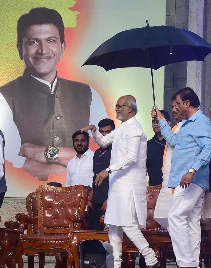 ಕಾರ್ಯಕ್ರಮದ ವೇದಿಕೆಗೆ ಆಗಮಿಸಿದ ಸೂಪರ್ ಸ್ಟಾರ್ ರಜನಿಕಾಂತ್