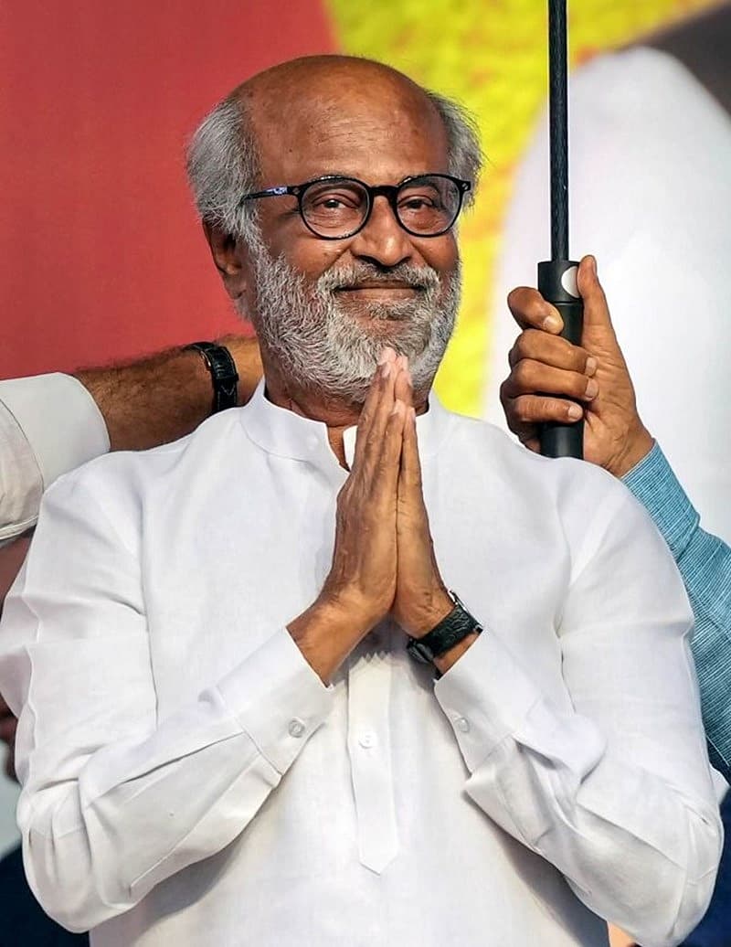 ಕಾರ್ಯಕ್ರಮದಲ್ಲಿ ಸೂಪರ್ ಸ್ಟಾರ್ ರಜನಿಕಾಂತ್.